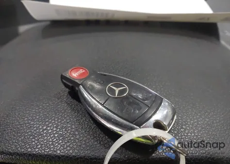 2009 Mercedes-Benz C 300 Sport 4Matic z USA, uszkodzony, nr VIN WDDGF81X59R076593